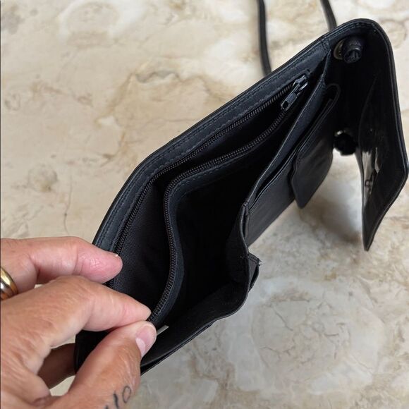 Delane Black Leather Tri-Fold Wallet Crossbody - Picture 13 of 14